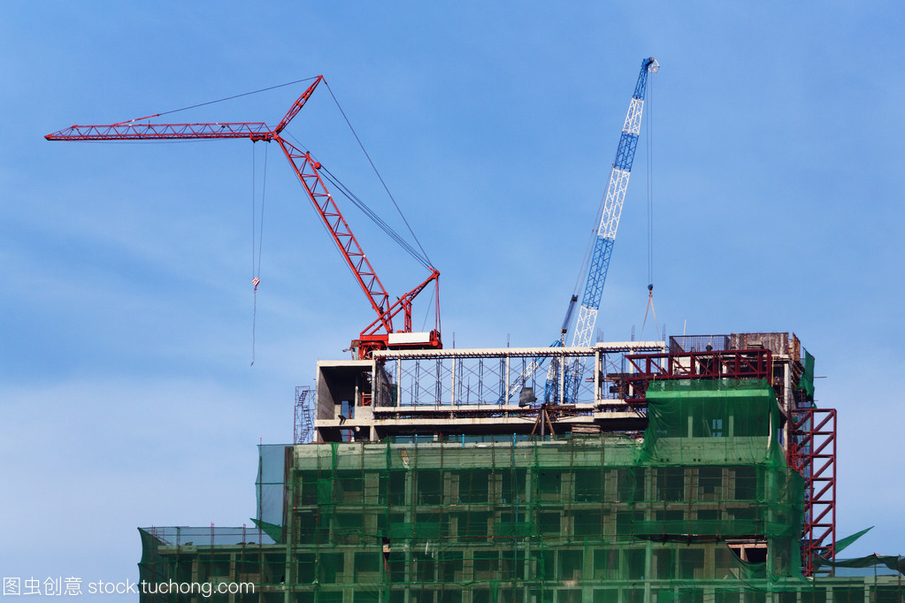 建筑起重機(jī)與建筑起重設(shè)備 現(xiàn)代施工的核心力量